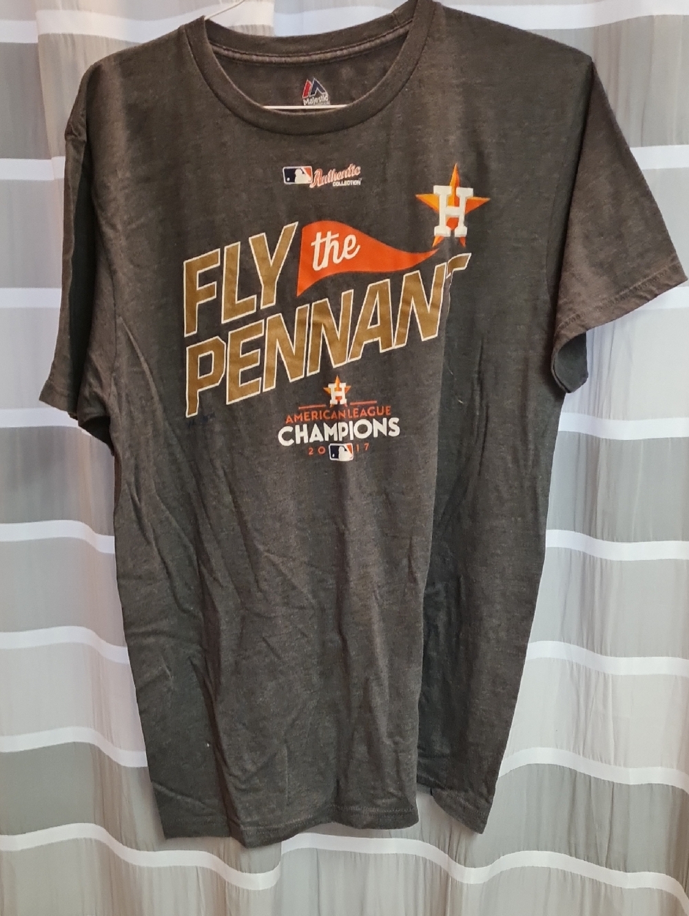 Majestic Charcoal Houston Astros 'Fly the Pennant' Graphic Tee